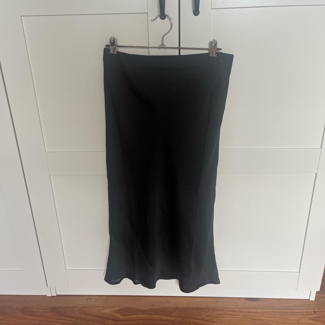 Glassons satin midi skirt. Size AU10. Has an elastic... Depop