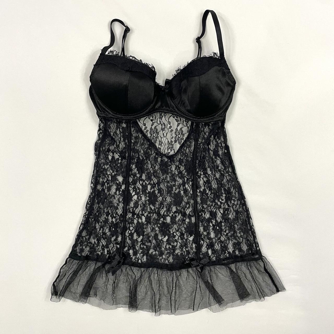 Elegant Black Lace Underwired Chemise