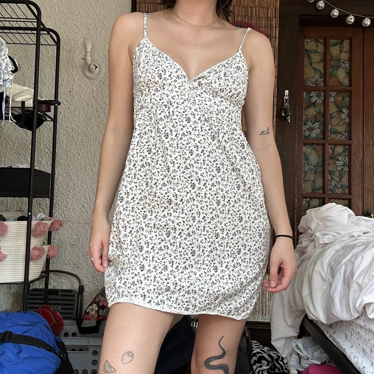 Brandy melville arianna floral dress Fits xssmall Depop