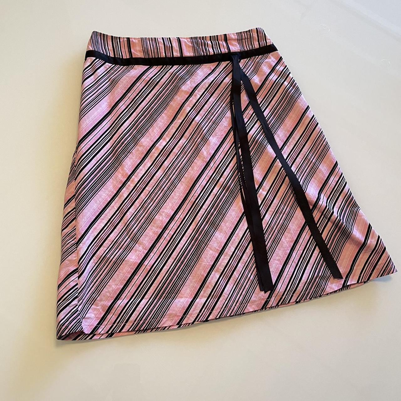 Women's Black and Pink Skirt | Depop