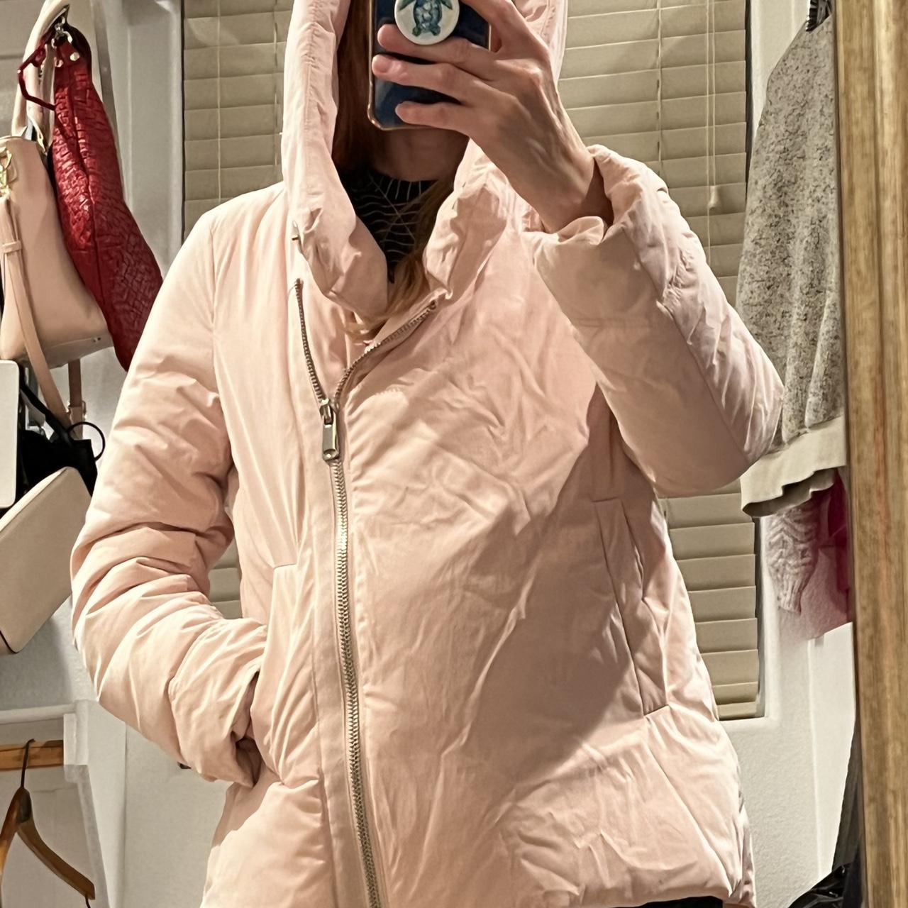 FREE SHIPPING! Zara Basic Outerwear Hooded Puffer... Depop