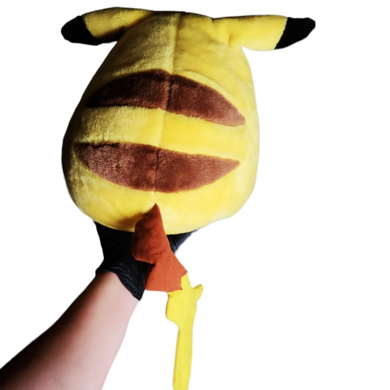 Giant pikachu plush -  France