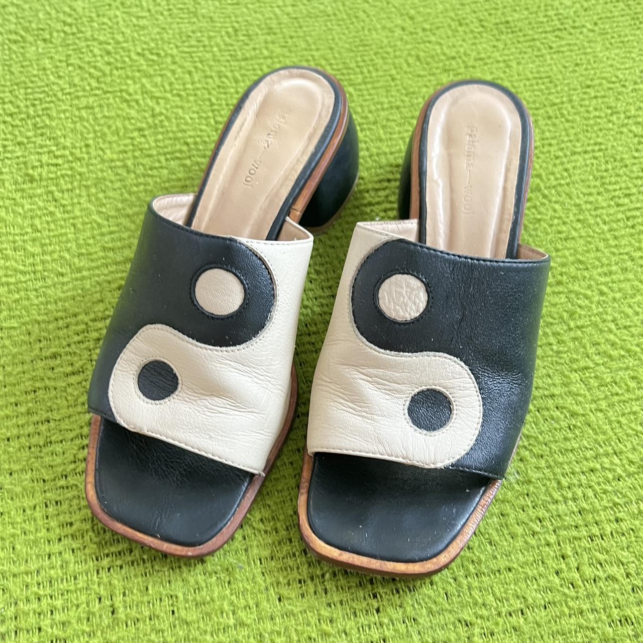 売上倍増 Paloma Wool Yin-Yang leather sandals | shuen-lawoffice.jp