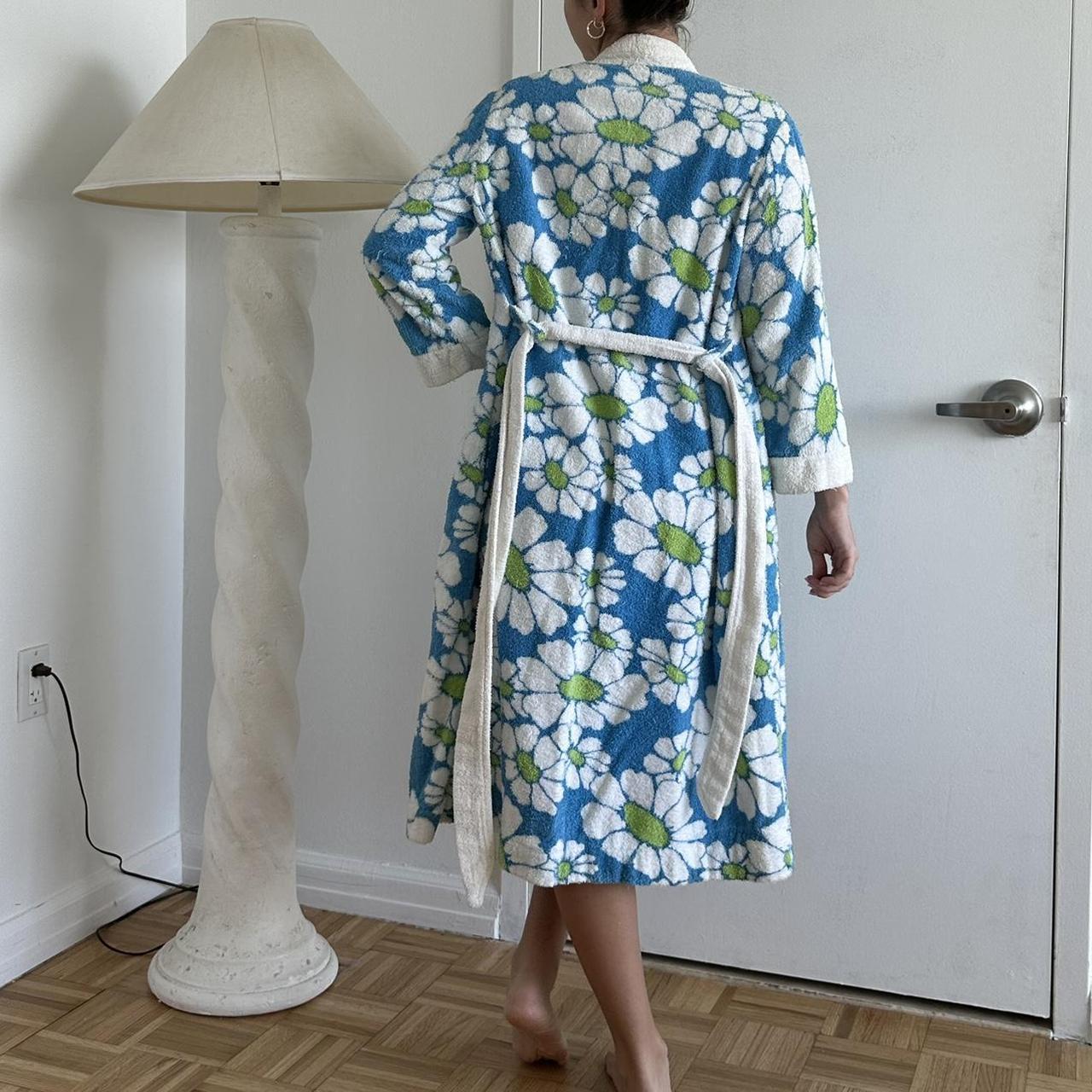 The vintage terry cloth robe of your dreams