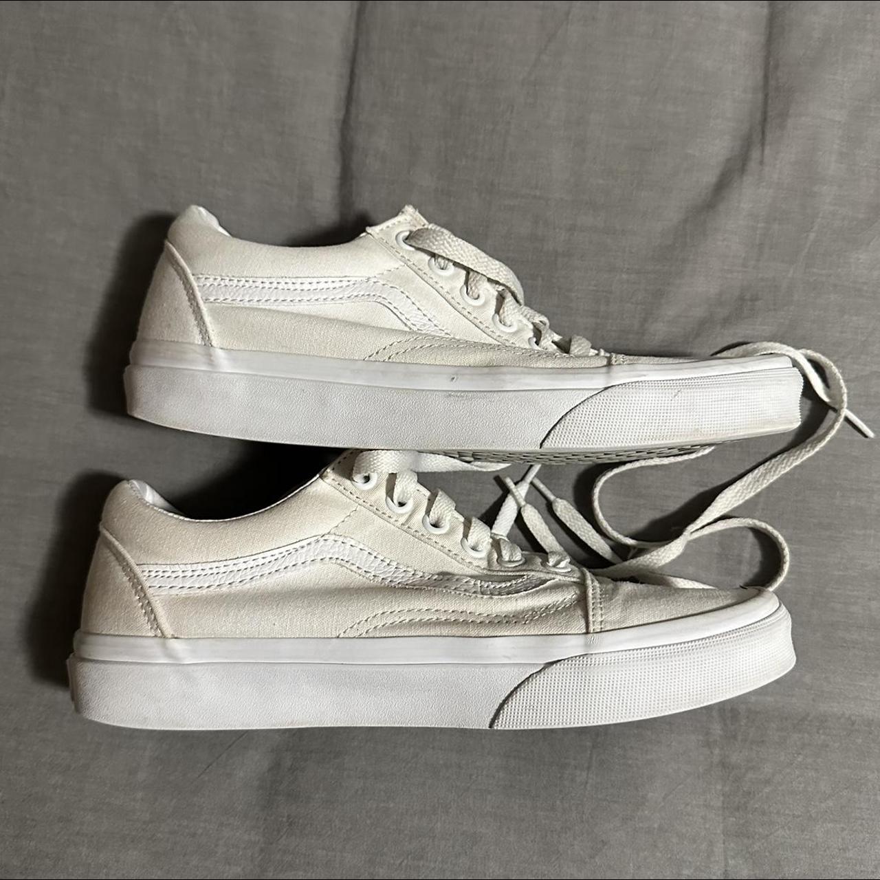 white vans size 7.5