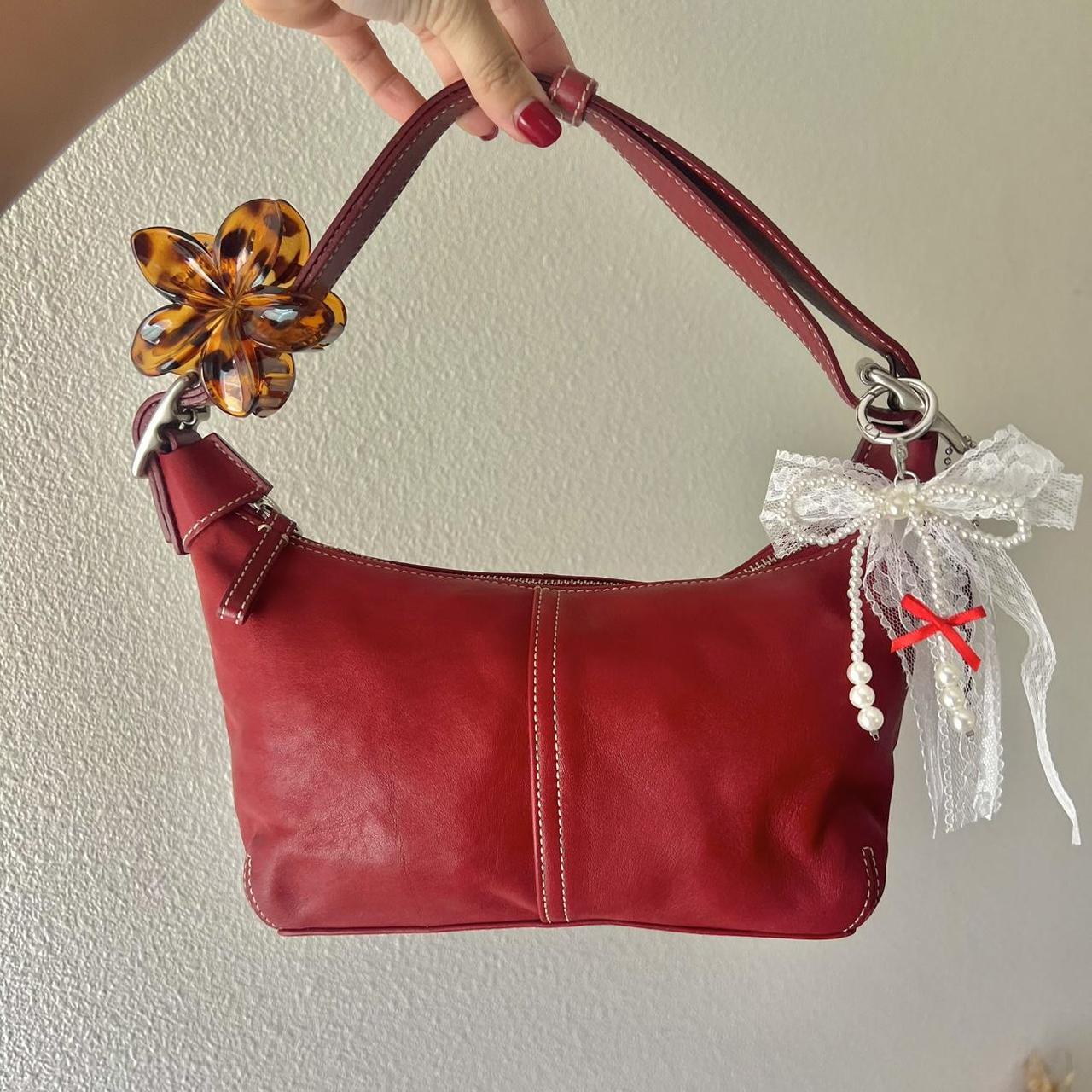 item listed by tinawinnaa