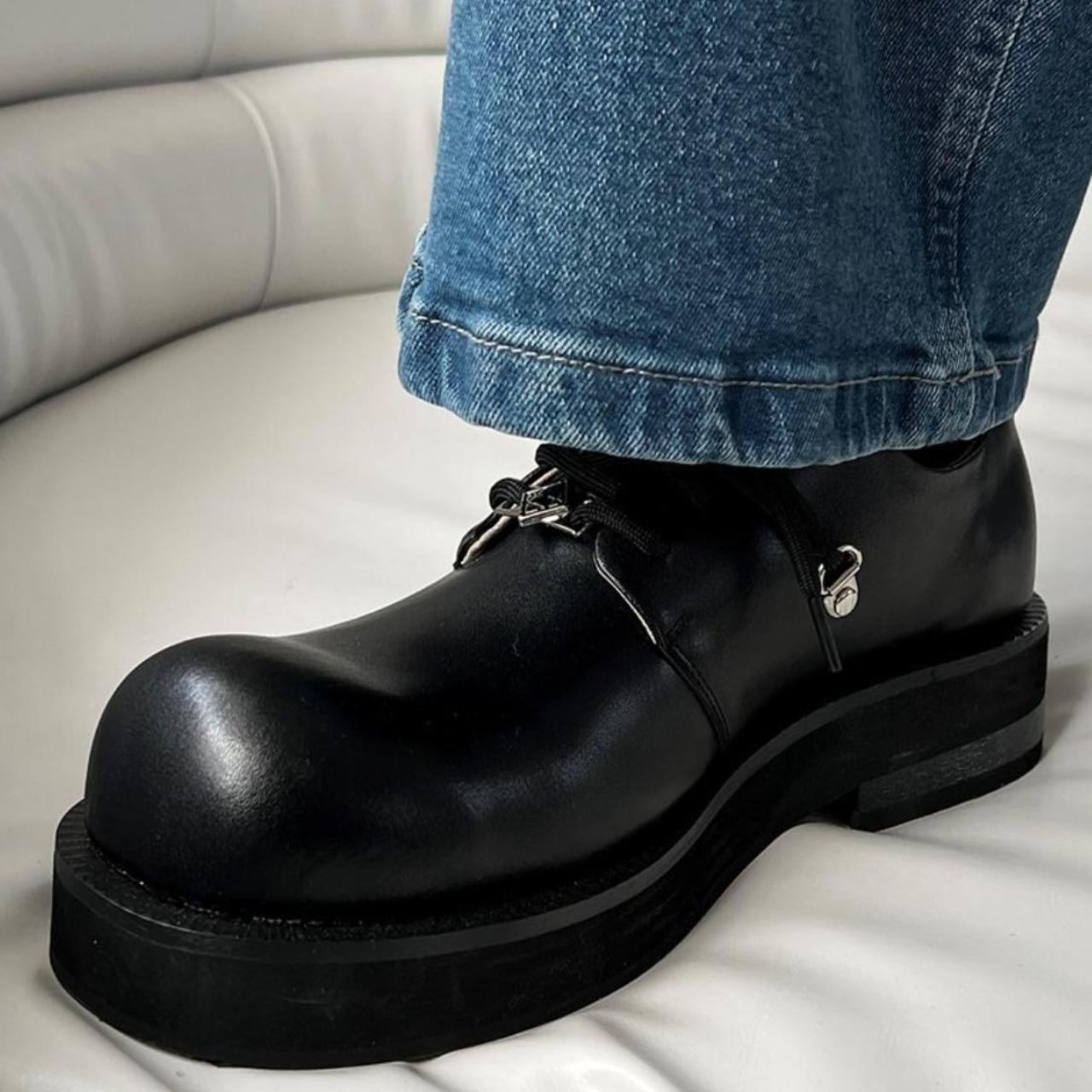 buckle boots