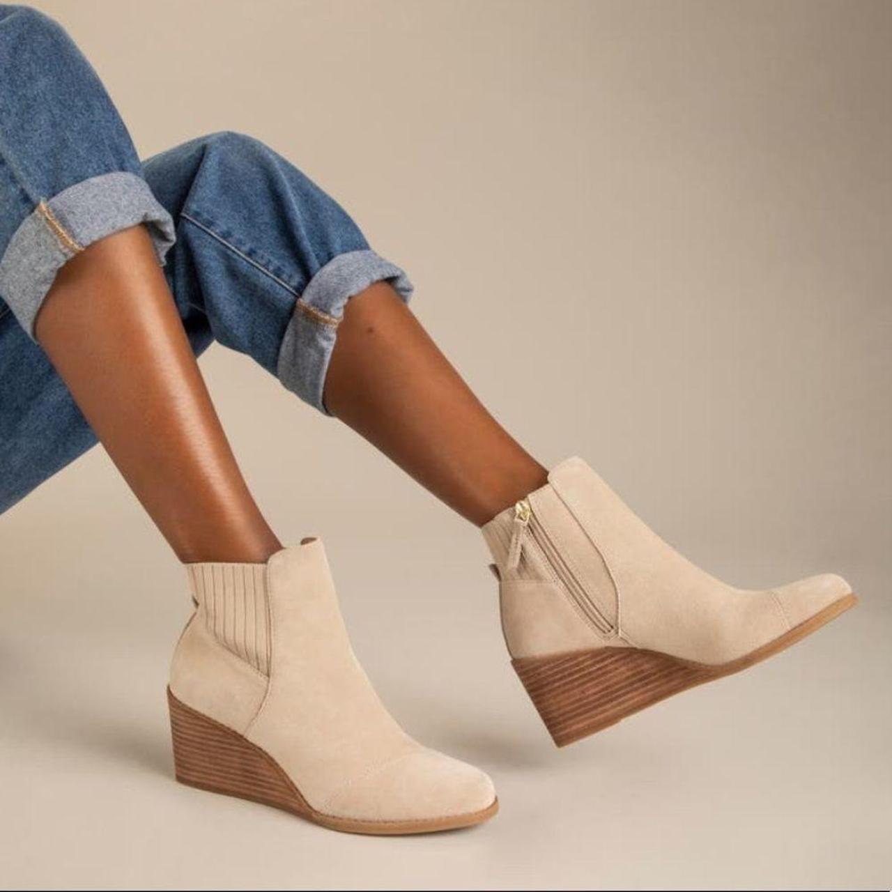 Toms tan 2024 wedge booties