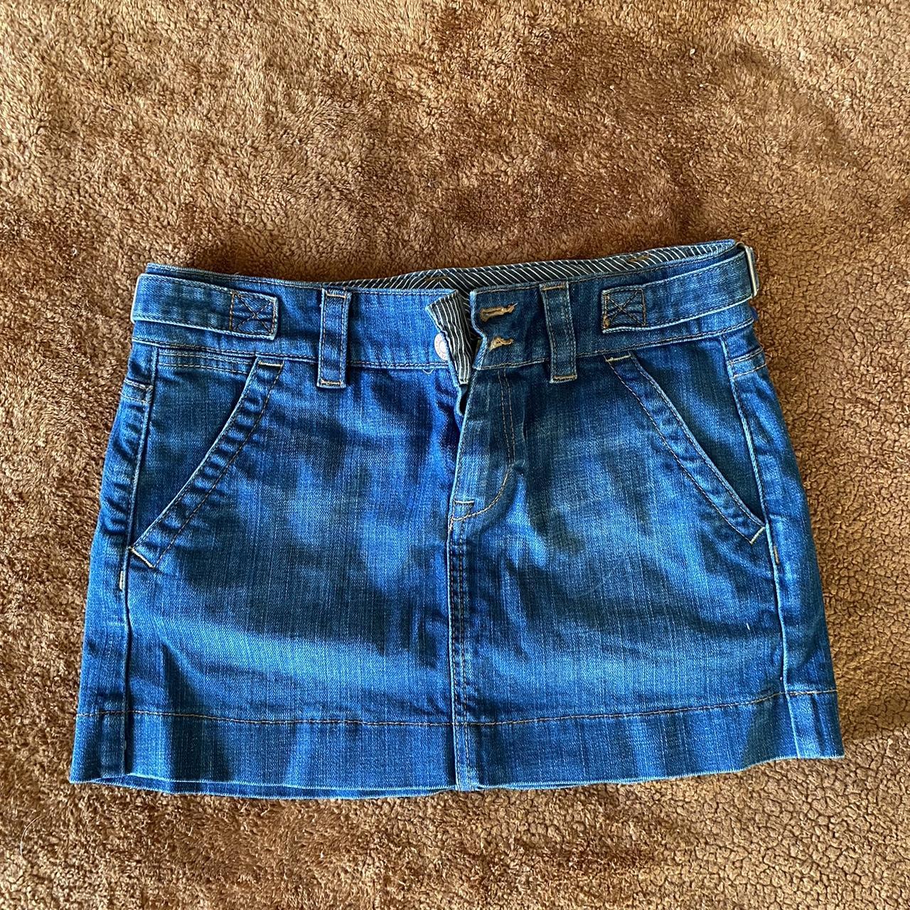 Gap Women's Blue and Navy Skirt Depop