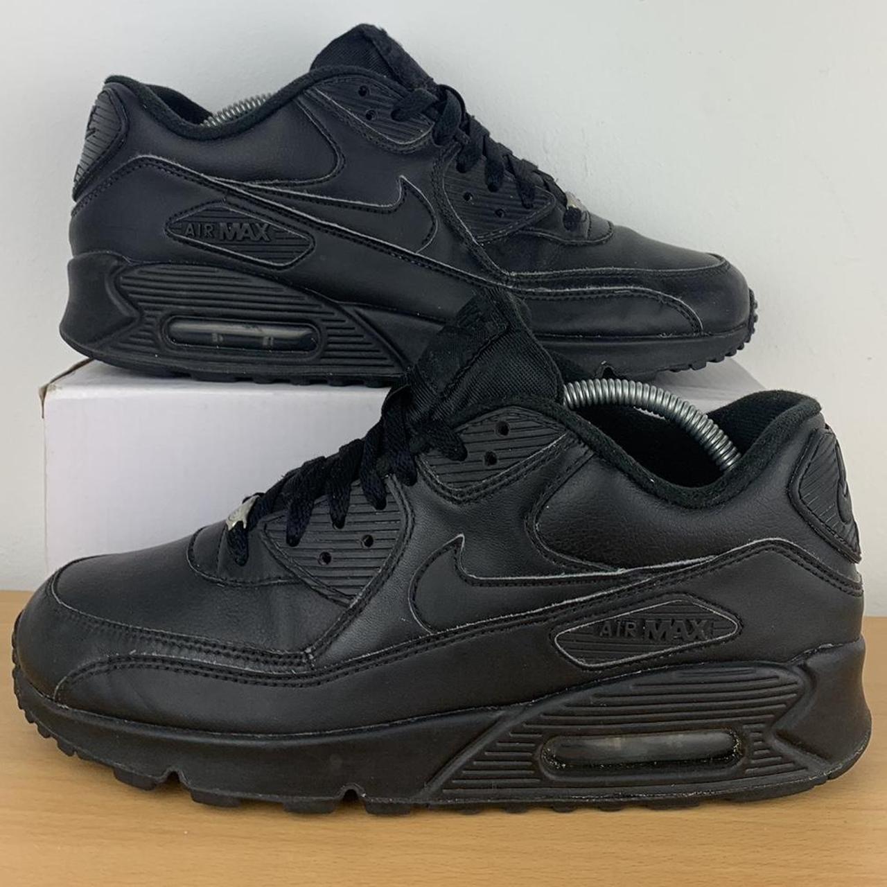 Nike Men's Black Trainers | Depop