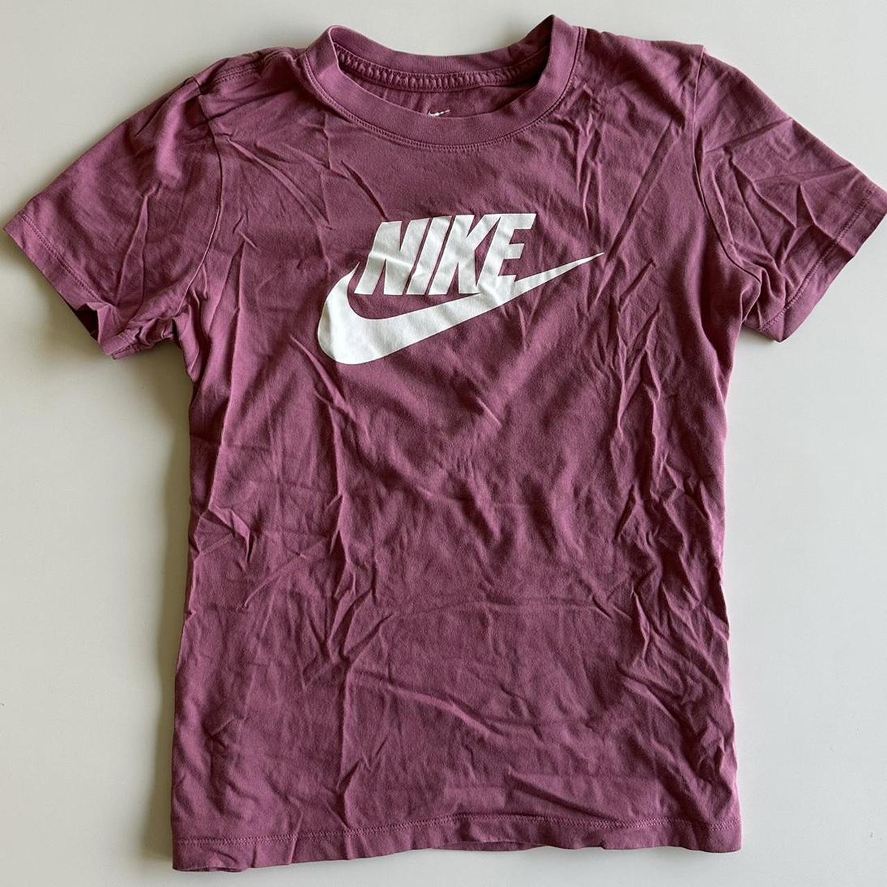 Blush pink hotsell nike shirt