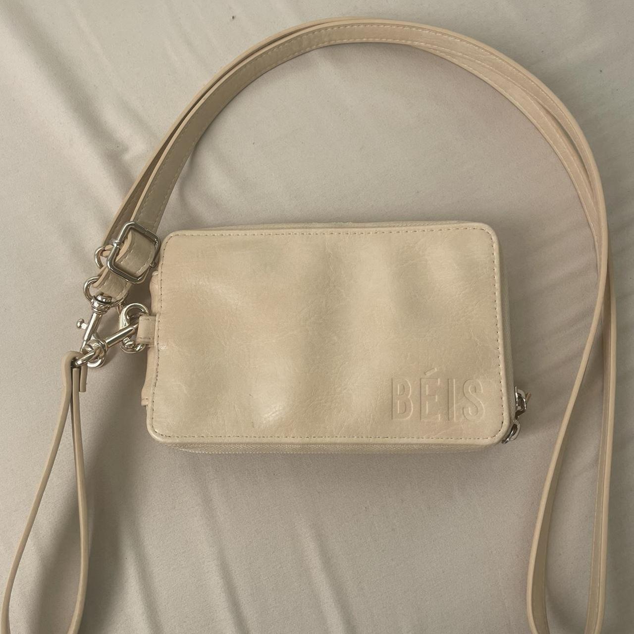 BÉIS PASSPORT CROSSBODY WALLET in the best condition... Depop