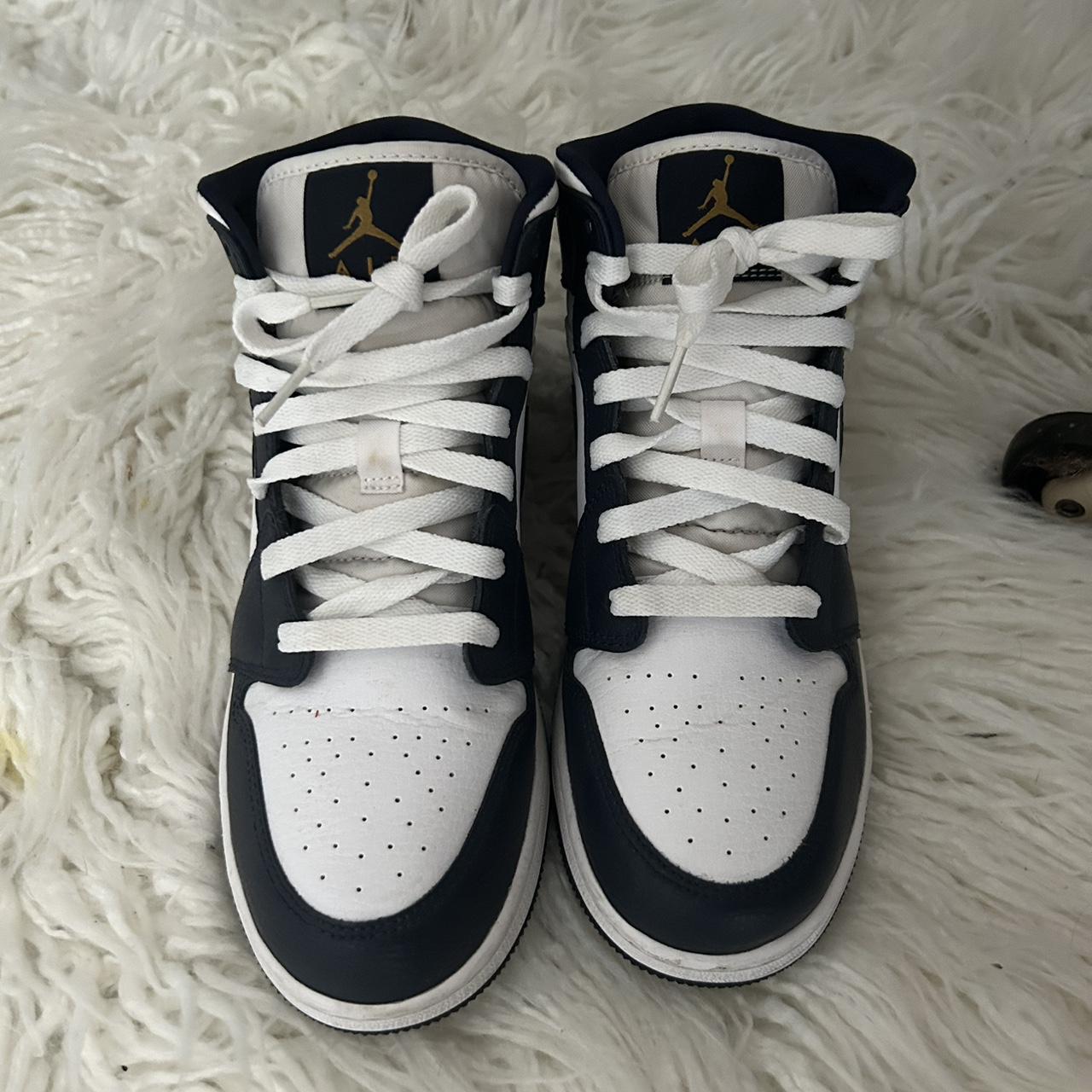 jordan 1 mid gold obsidian