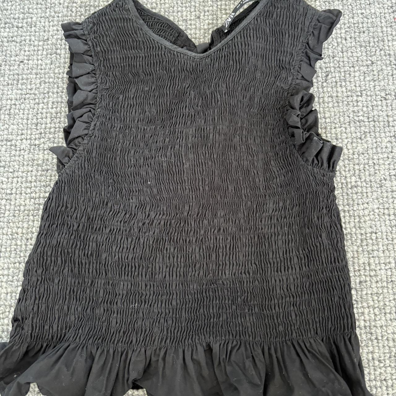 Zara black top, barely worn - Depop