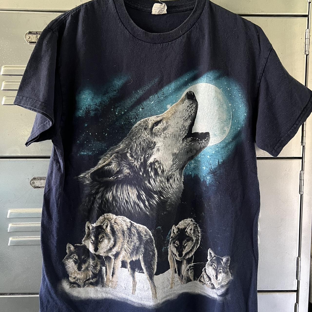 Wolf Men's Navy T-shirt | Depop