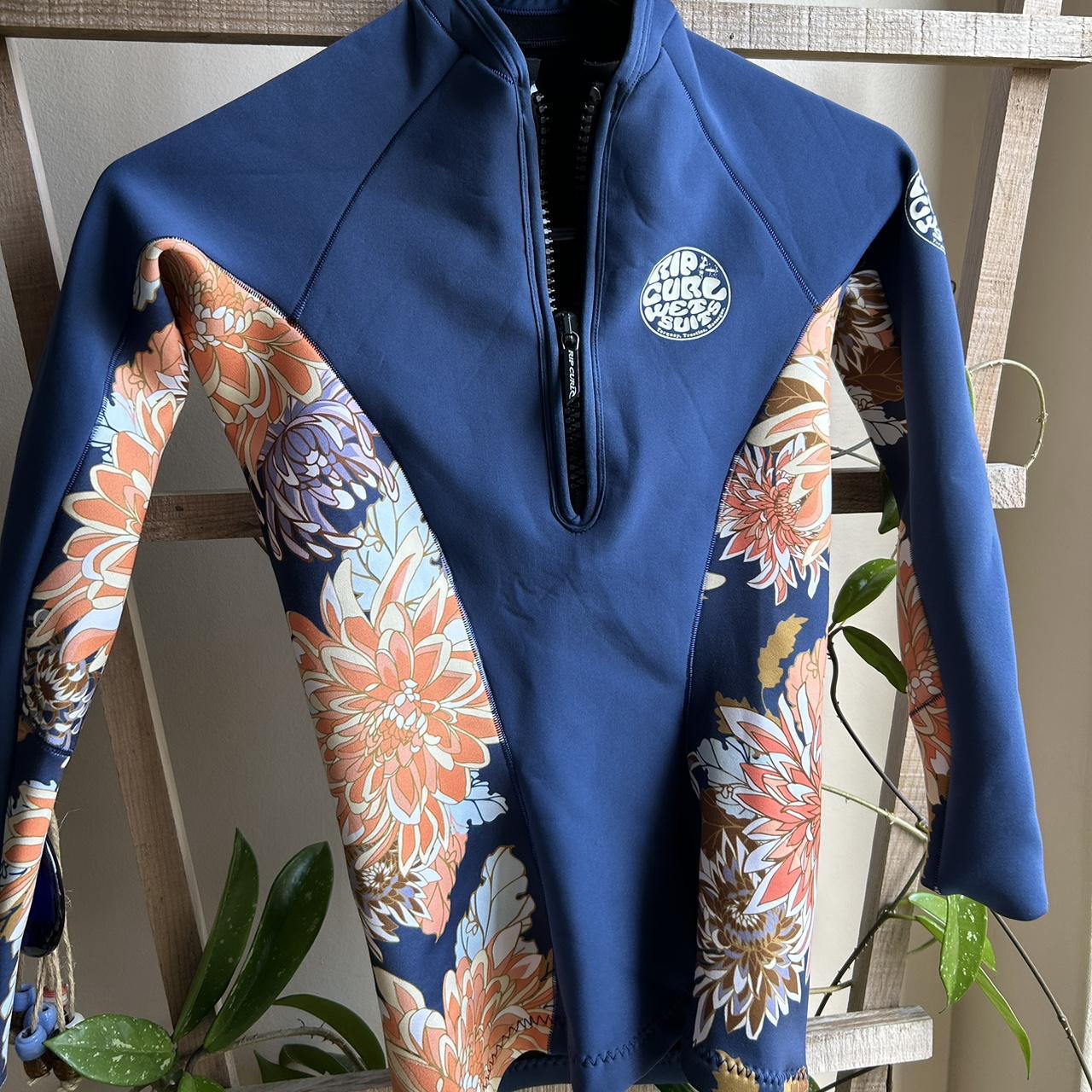 Rip Curl Wetsuit Top Size XS please message with any... Depop