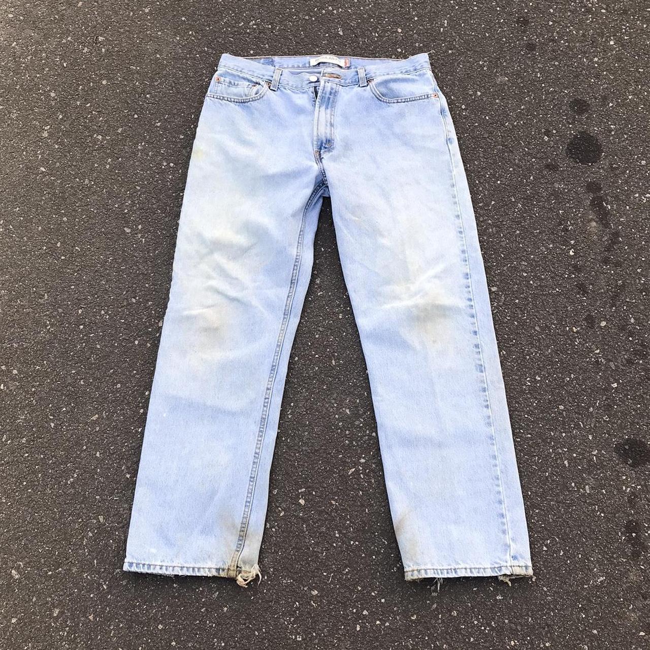 Levi's Men's Blue and White Jeans | Depop
