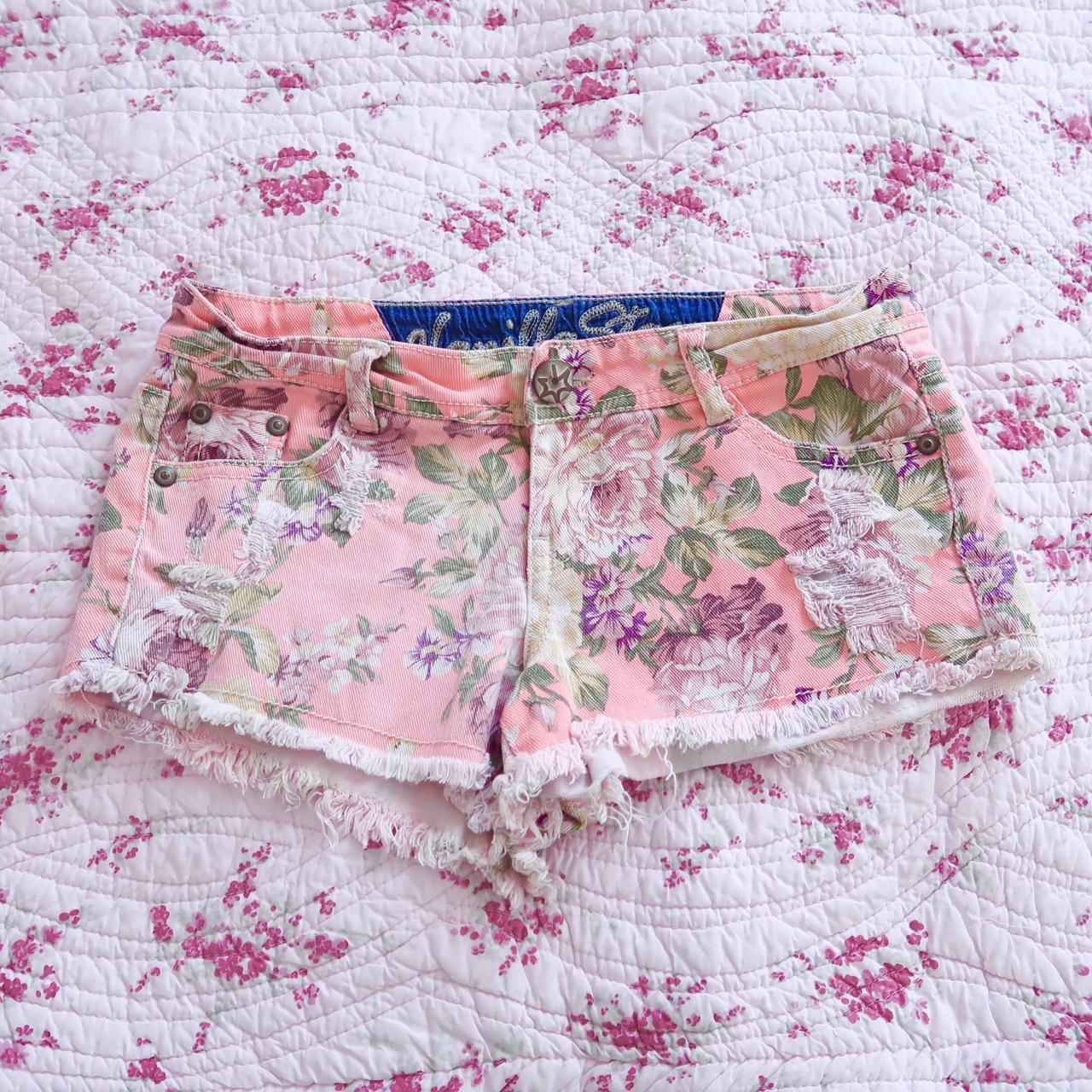 Pink shorts tumblr hotsell