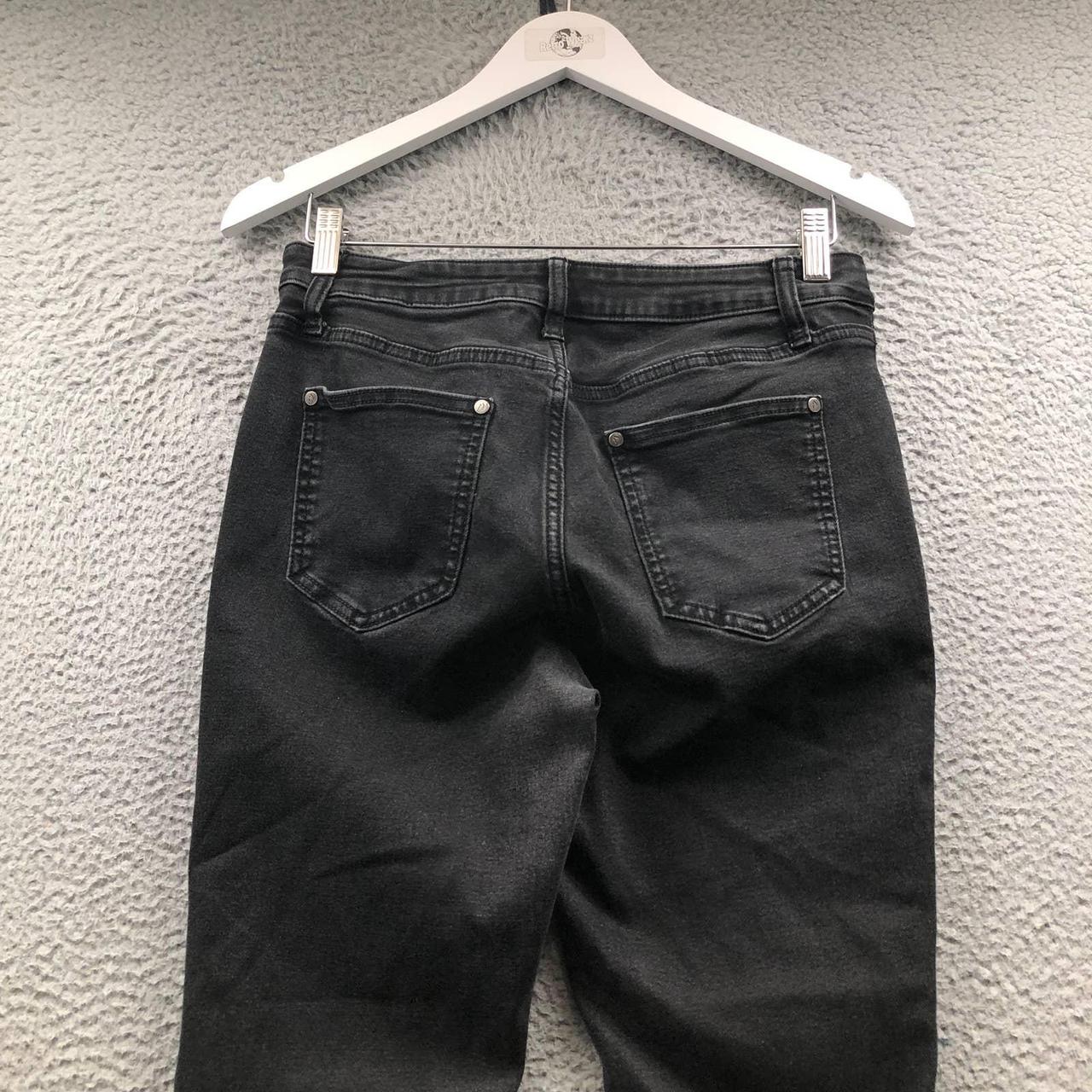 SIMPLY VERA WANG BOOT CUT JEANS- These jeans are - Depop