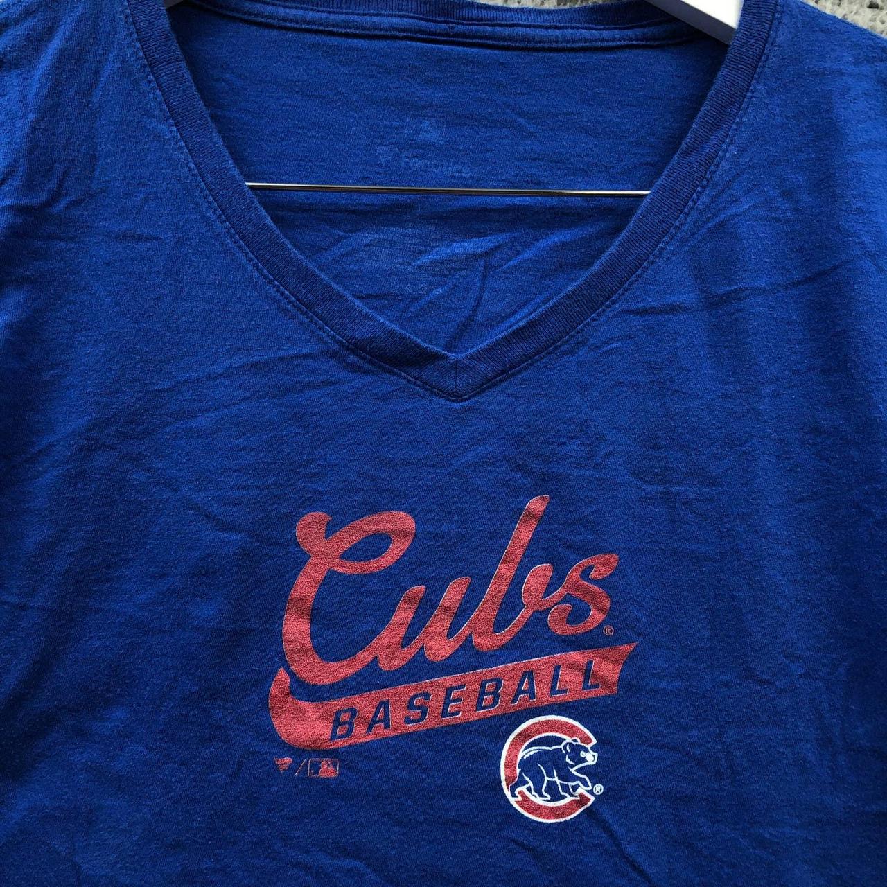 Chicago Cubs T-Shirt Women's Size Large L Short - Depop