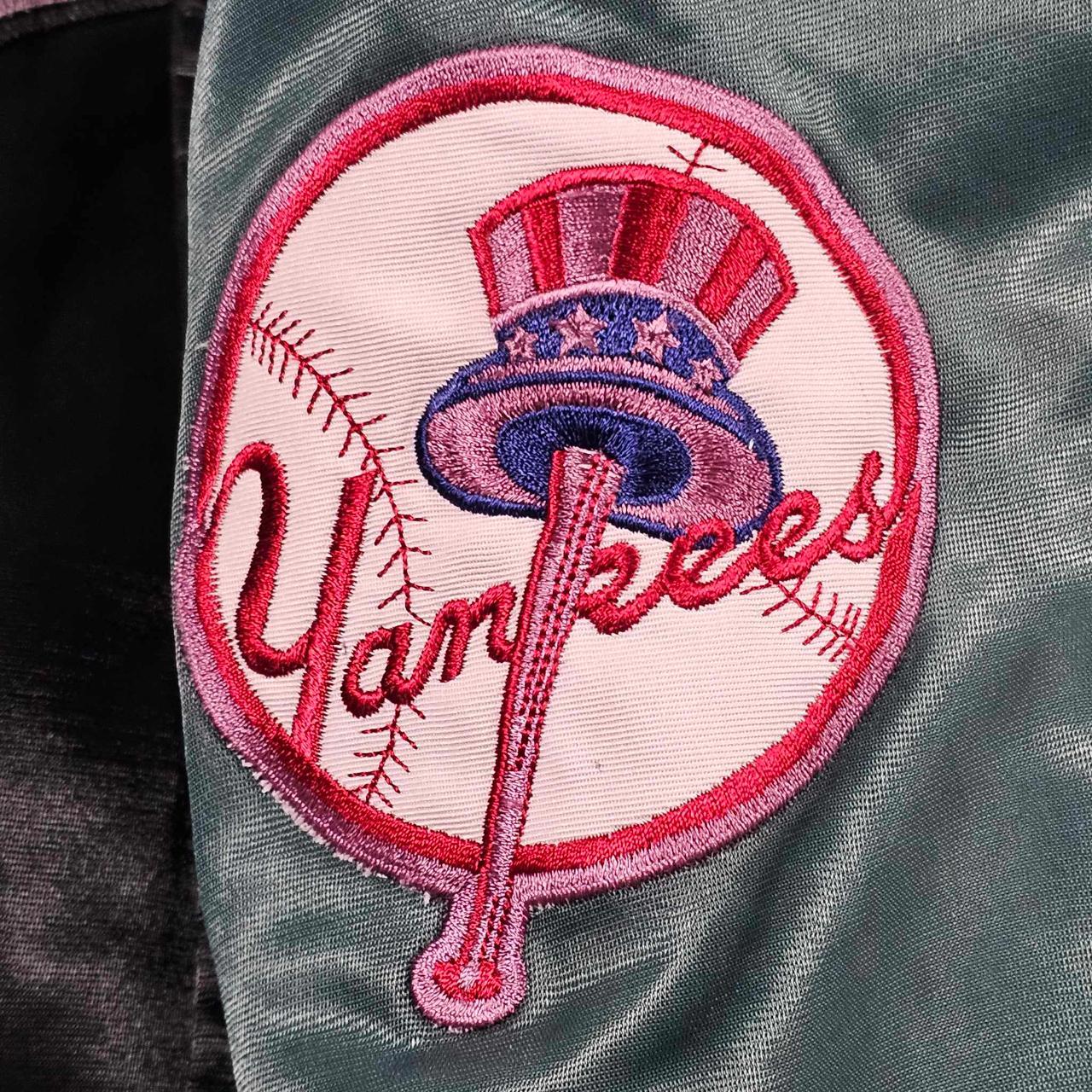 Vintage Majestic Yankees Satin Bomber Jacket for Sale in New York, NY -  OfferUp