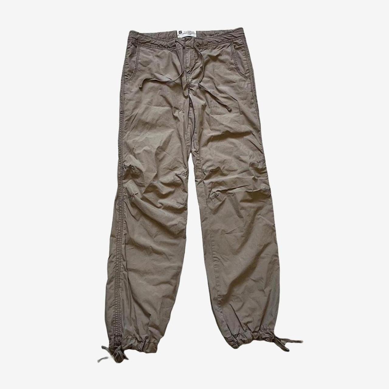 新着 2000s gap beige parachute pants great | Depop パンツ
