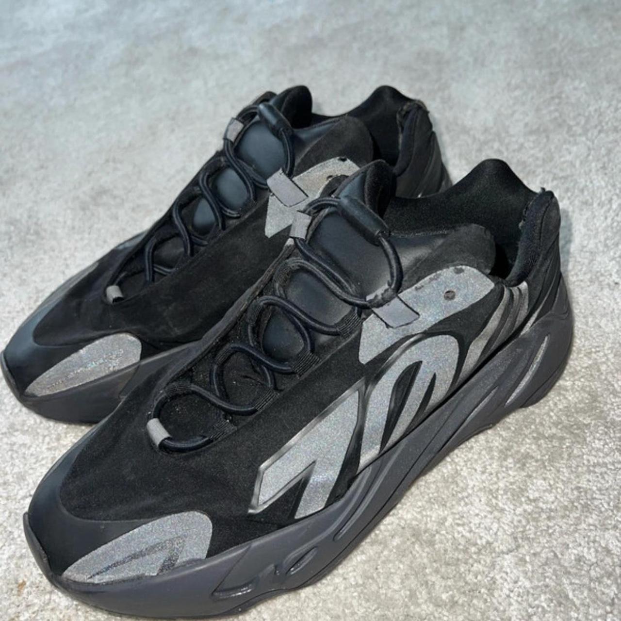 yeezy 700 black grey