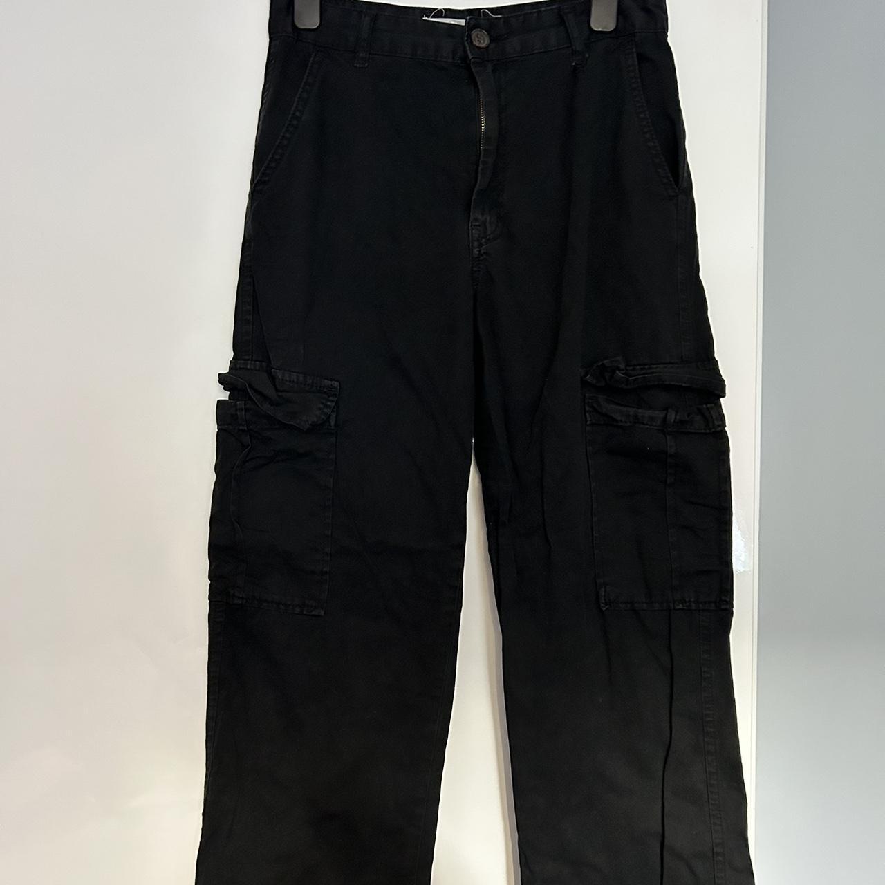 Stradivarius straight leg cargo trousers, size... Depop