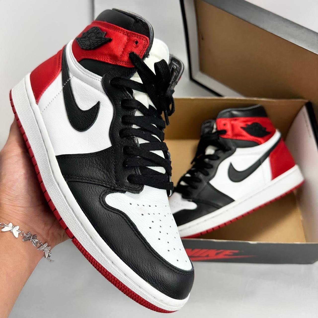 Jordan 1 satin black toe outlet mens