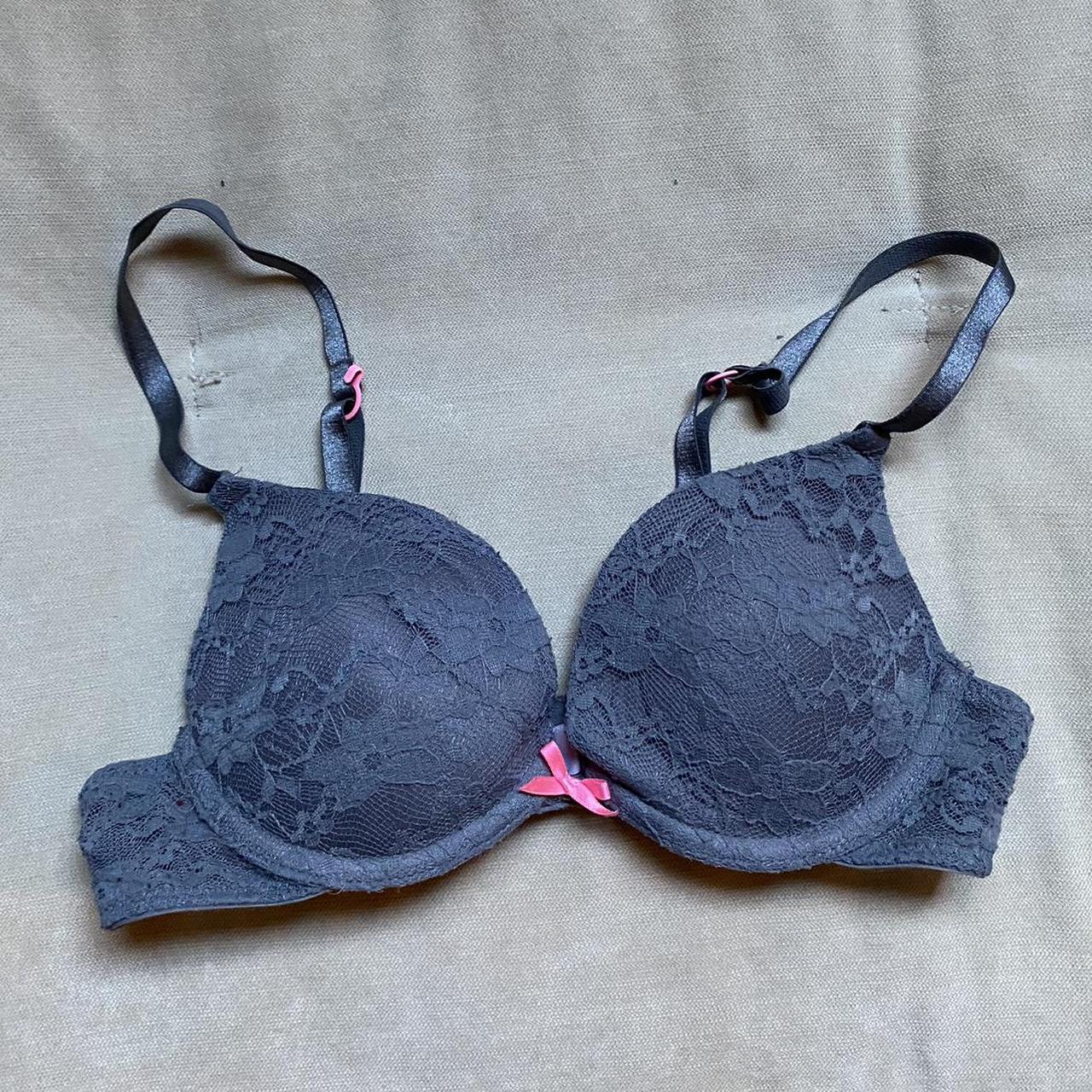 PINK LACE BRA The detail in this bra is - Depop