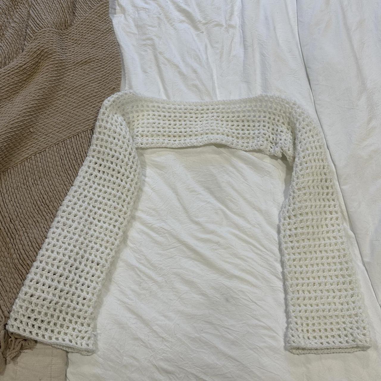 Urban Outfitters Women's Cream and White Jumper (2)