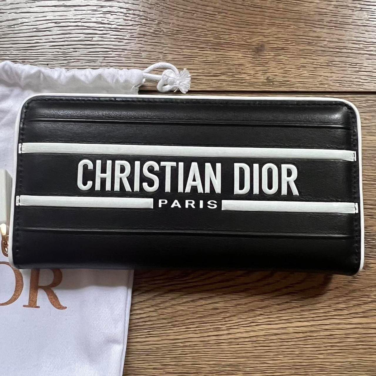 DIOR VIBE VOYAGEUR WALLET, Dimensions: 19 x 9.5 x...