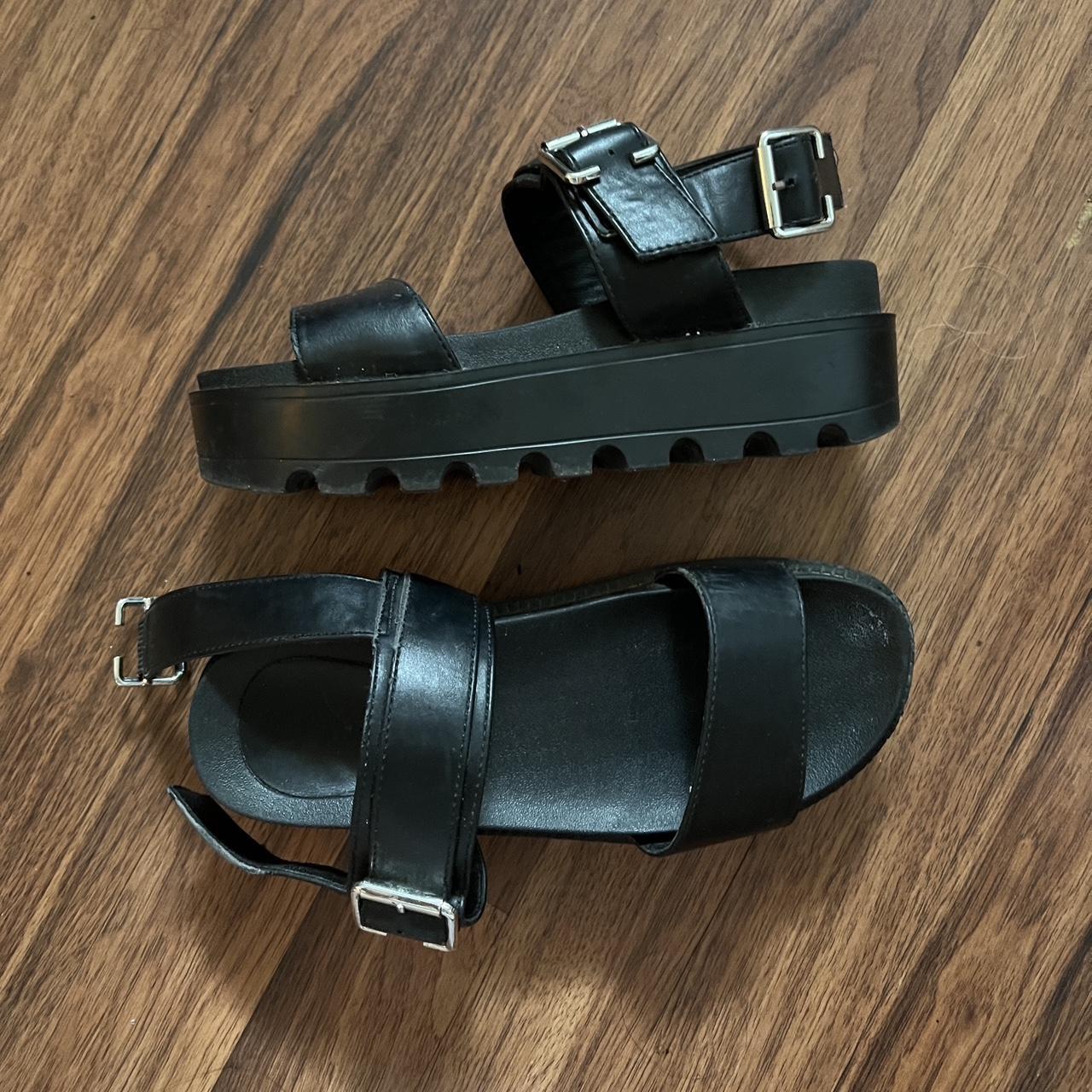 womens sandals gray
