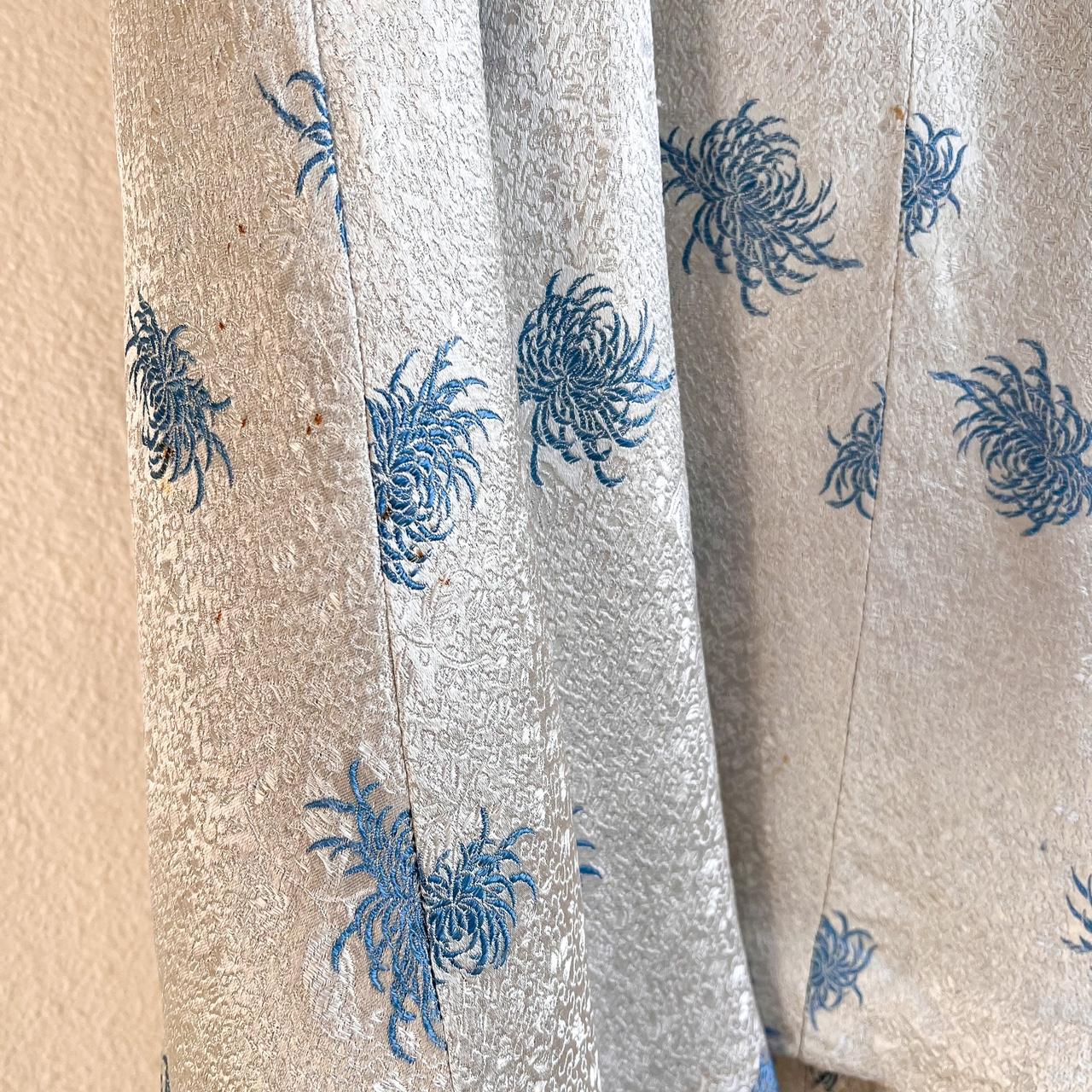 Vintage 1950s Silver Silk Chrysanthemum Dress Set... Depop