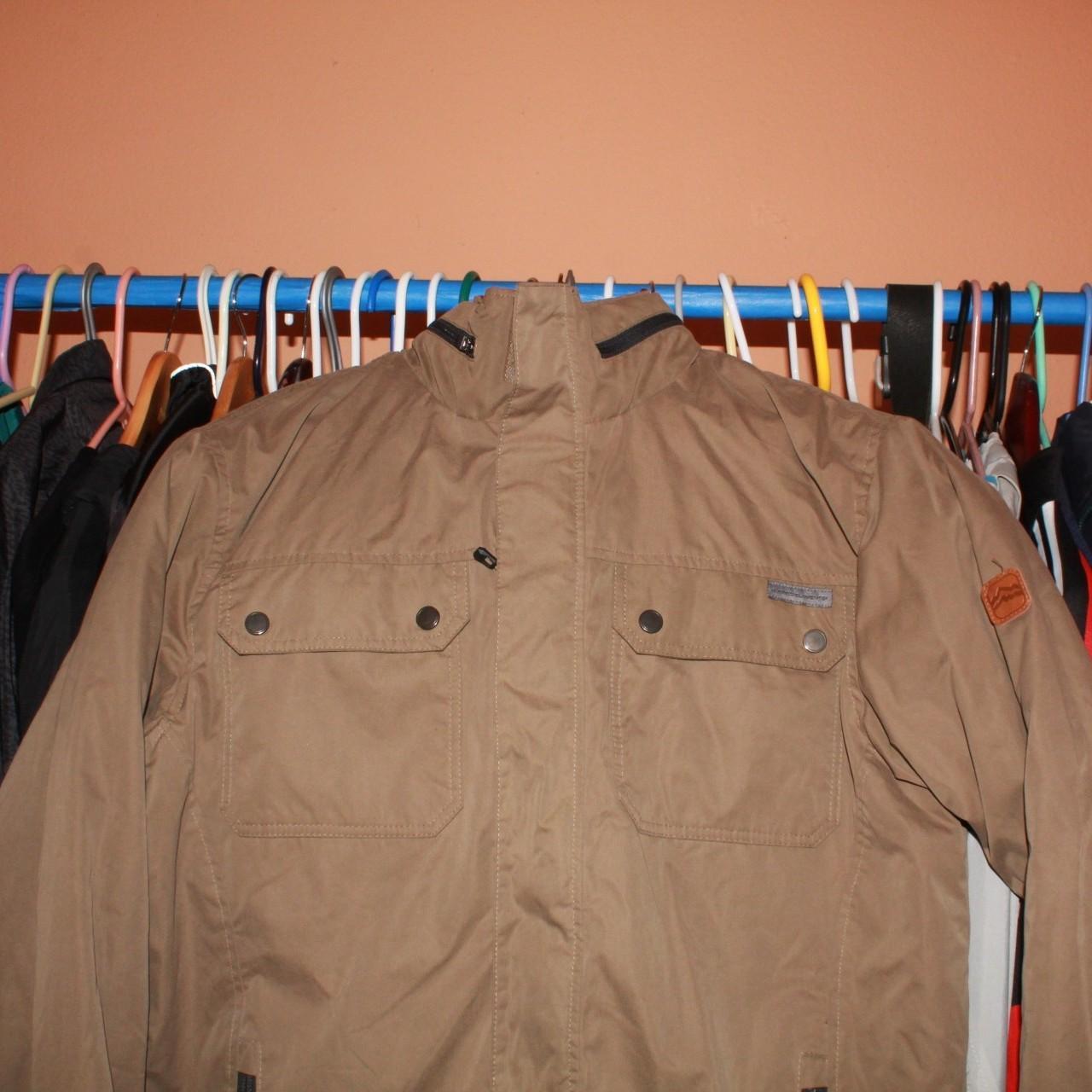 Rugged element outlet jacket