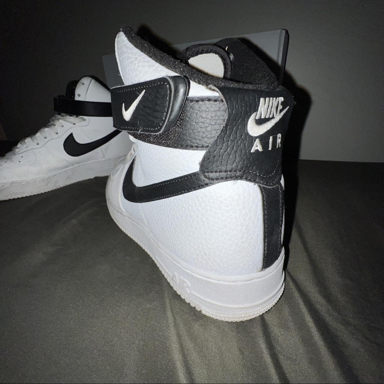 Nike Men's Black and White Trainers (4)