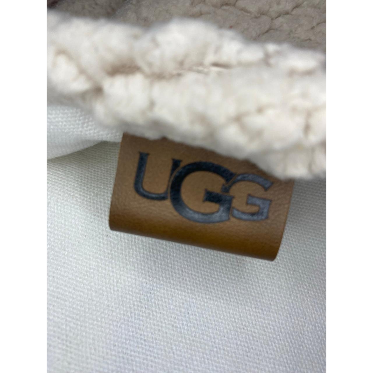 UGG pillow case very good condition Depop