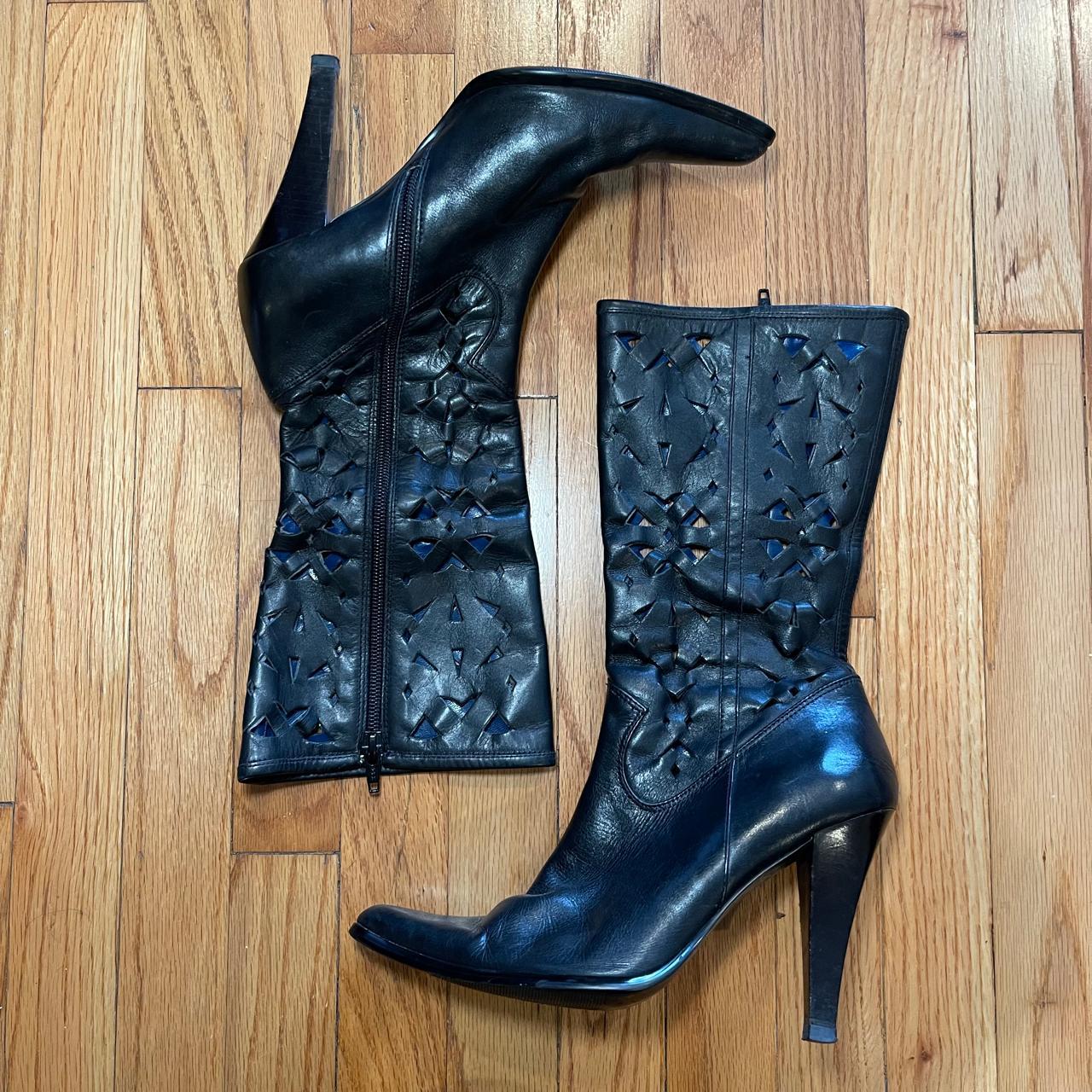 Mia 2025 leather boots