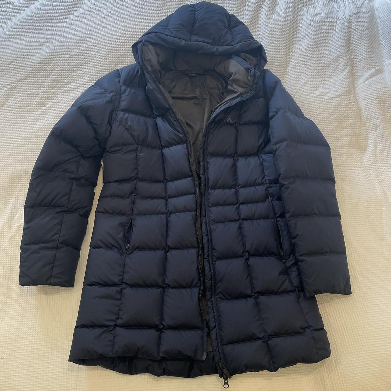 Macpac long navy puffer jacket Tag says 16 but it... - Depop
