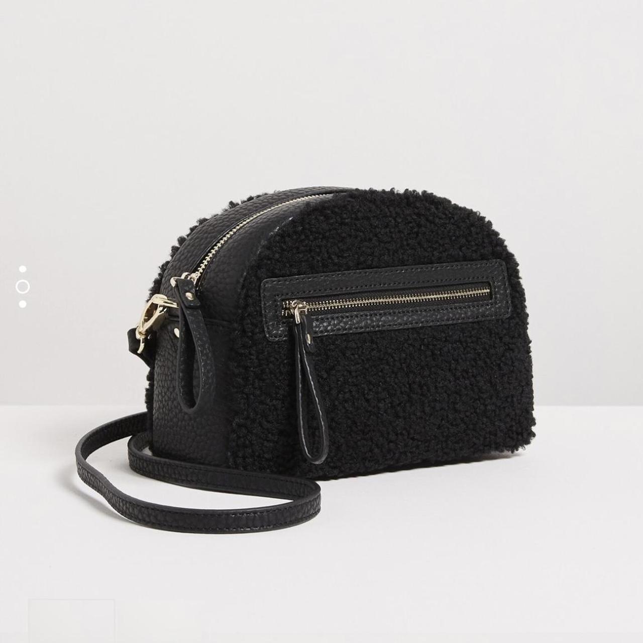 Oliver Bonas Women's Black Bag Depop