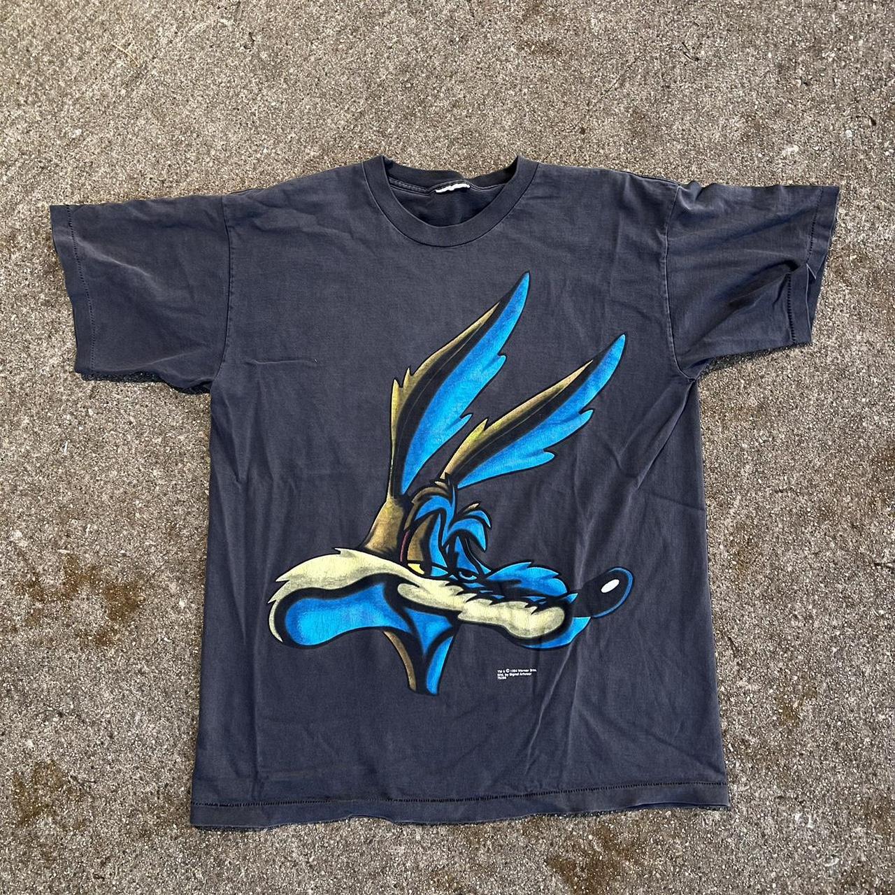 Warner Bros. Men's Tshirt Depop