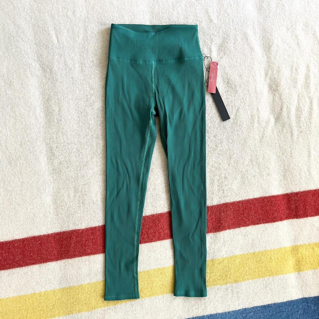 New with tags! CARBON38 3/4 ribbed Leggings in - Depop