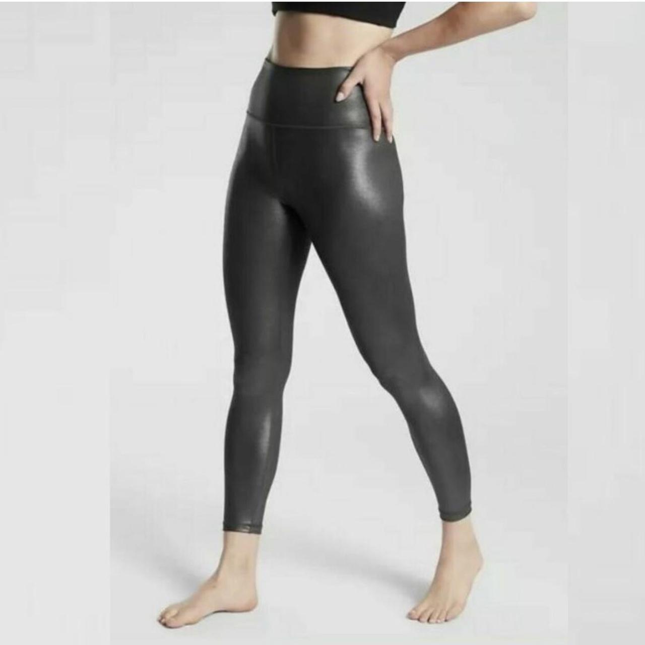 Athleta black shimmery/ wet look leggings! EUC. Size - Depop