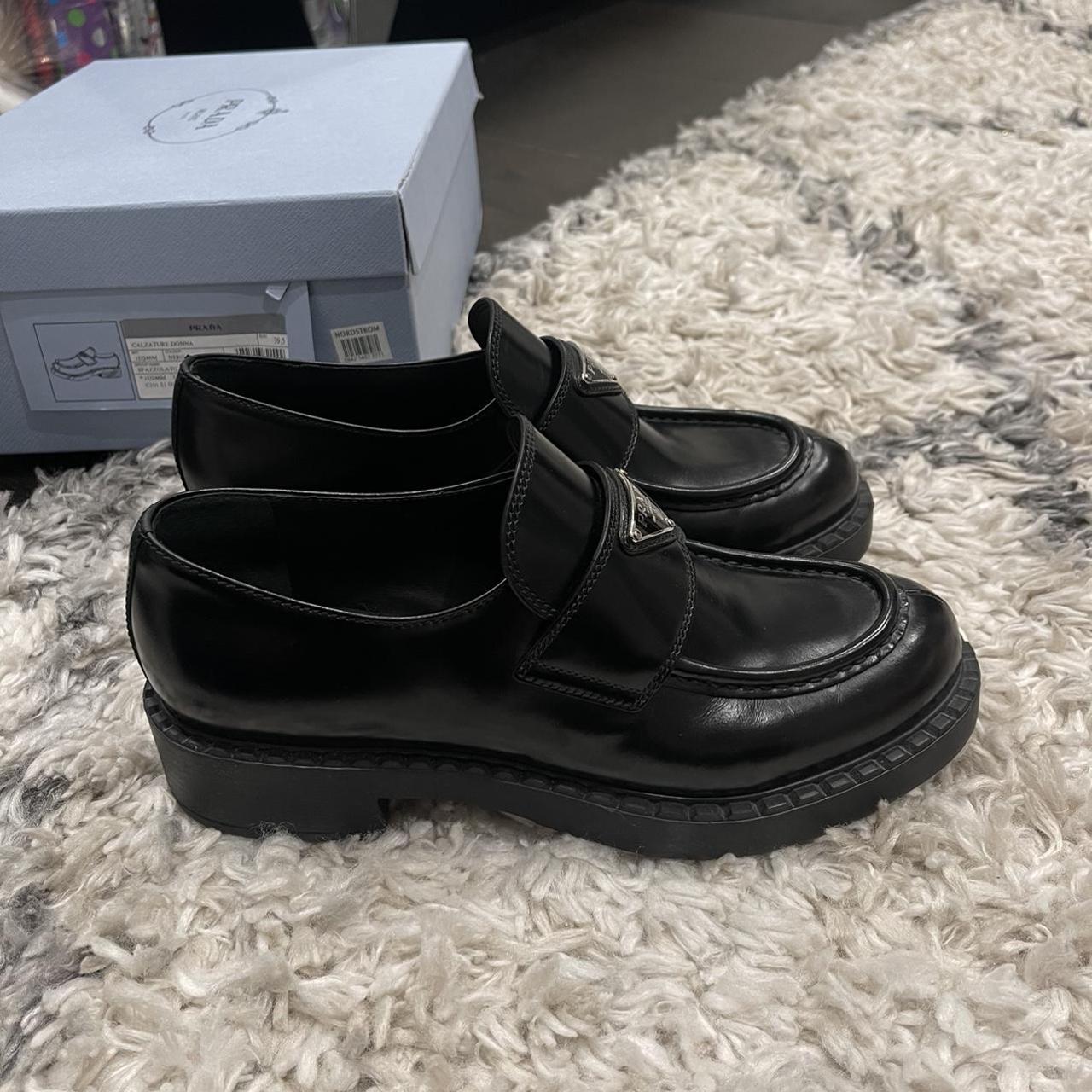 Prada calzature donna sales loafers