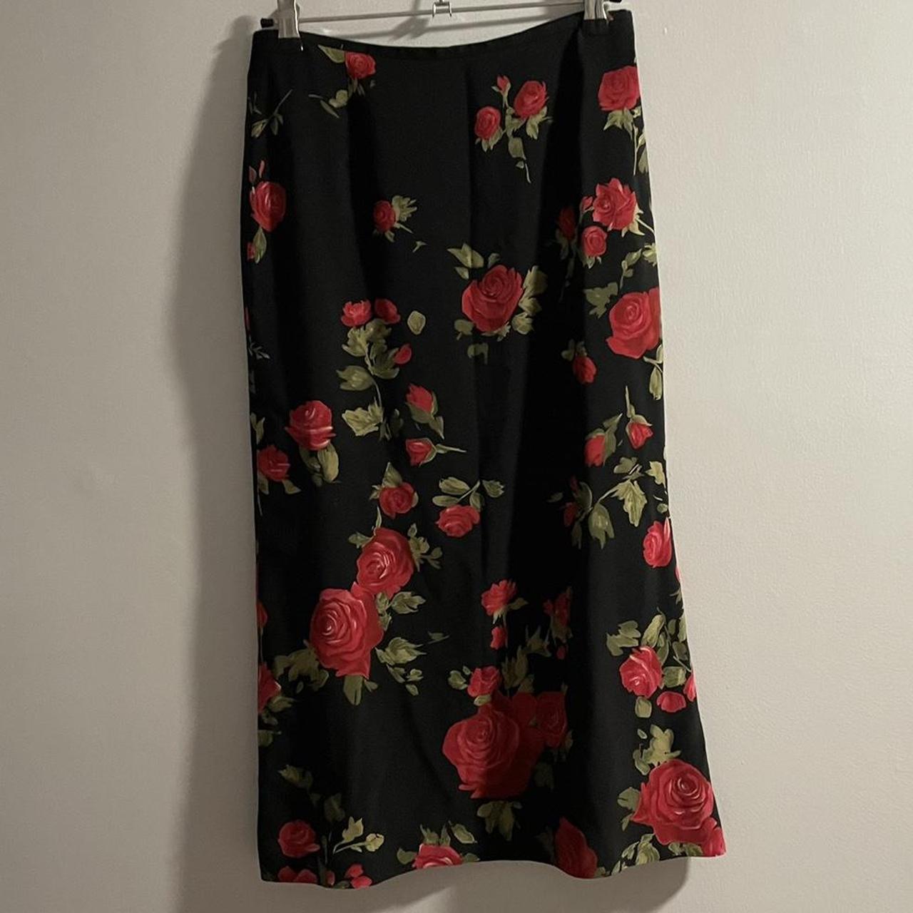 Escada Women's Black and Red Skirt | Depop