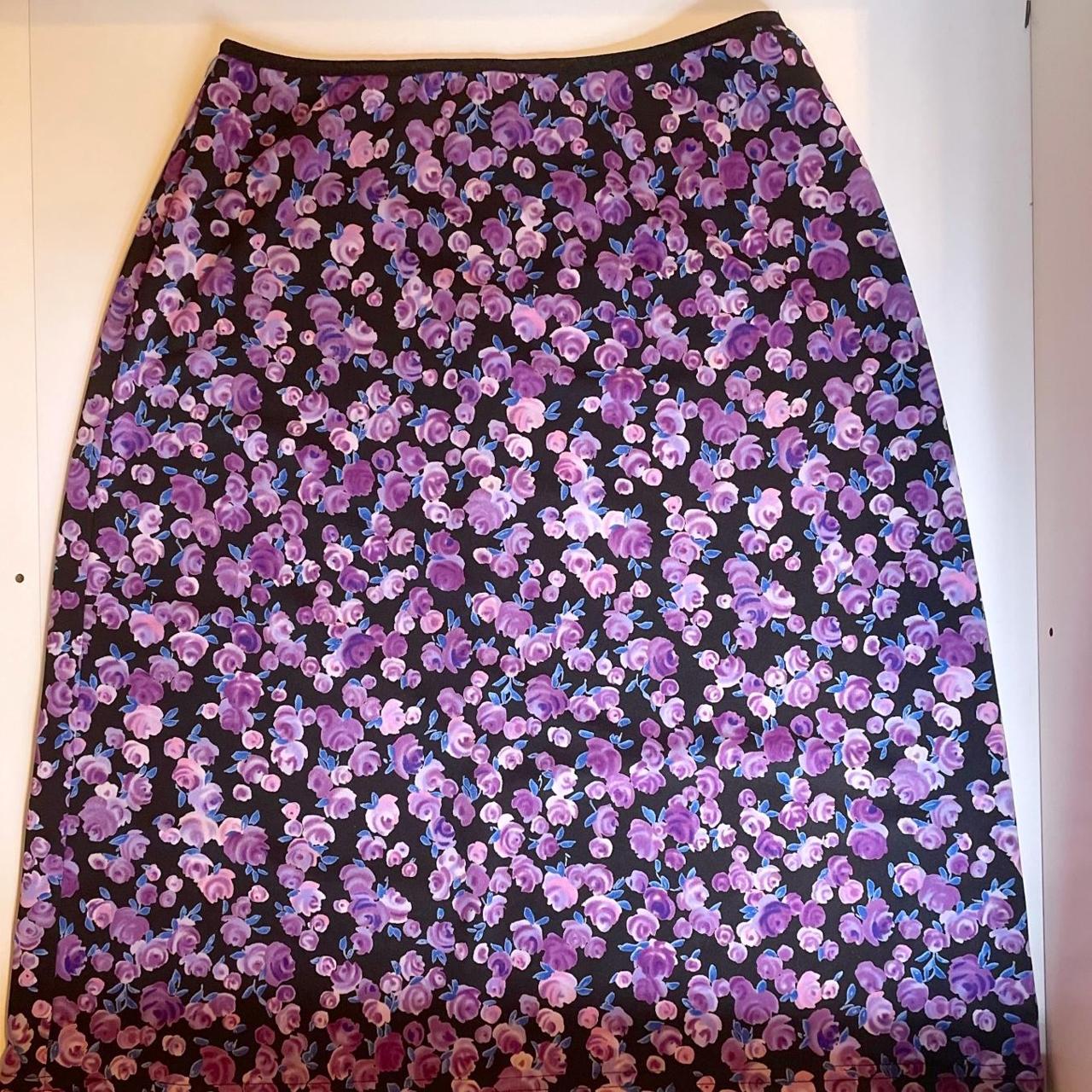 gorgeous vintage made in usa purple & black floral... - Depop