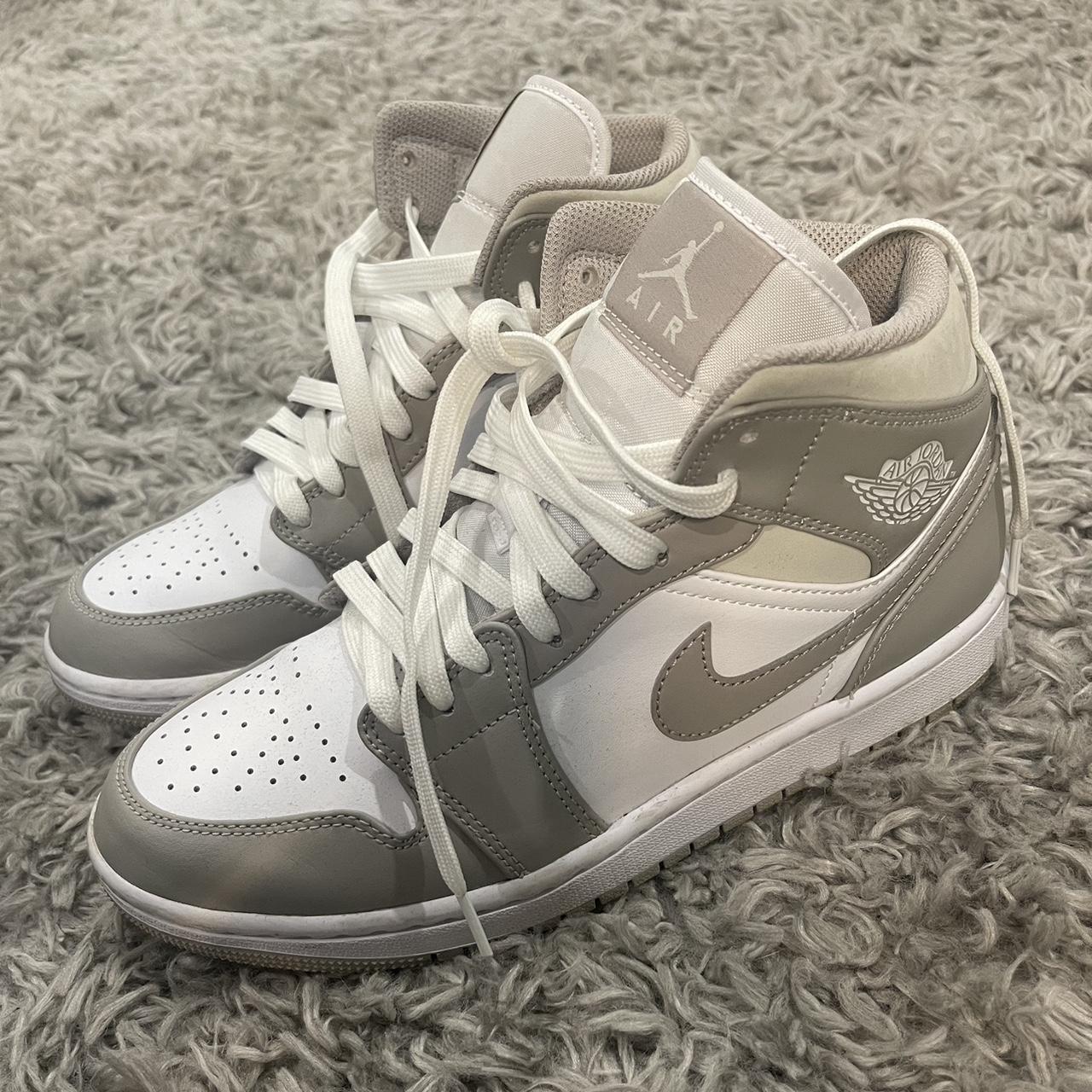 Jordan Men's Cream and White Trainers | Depop