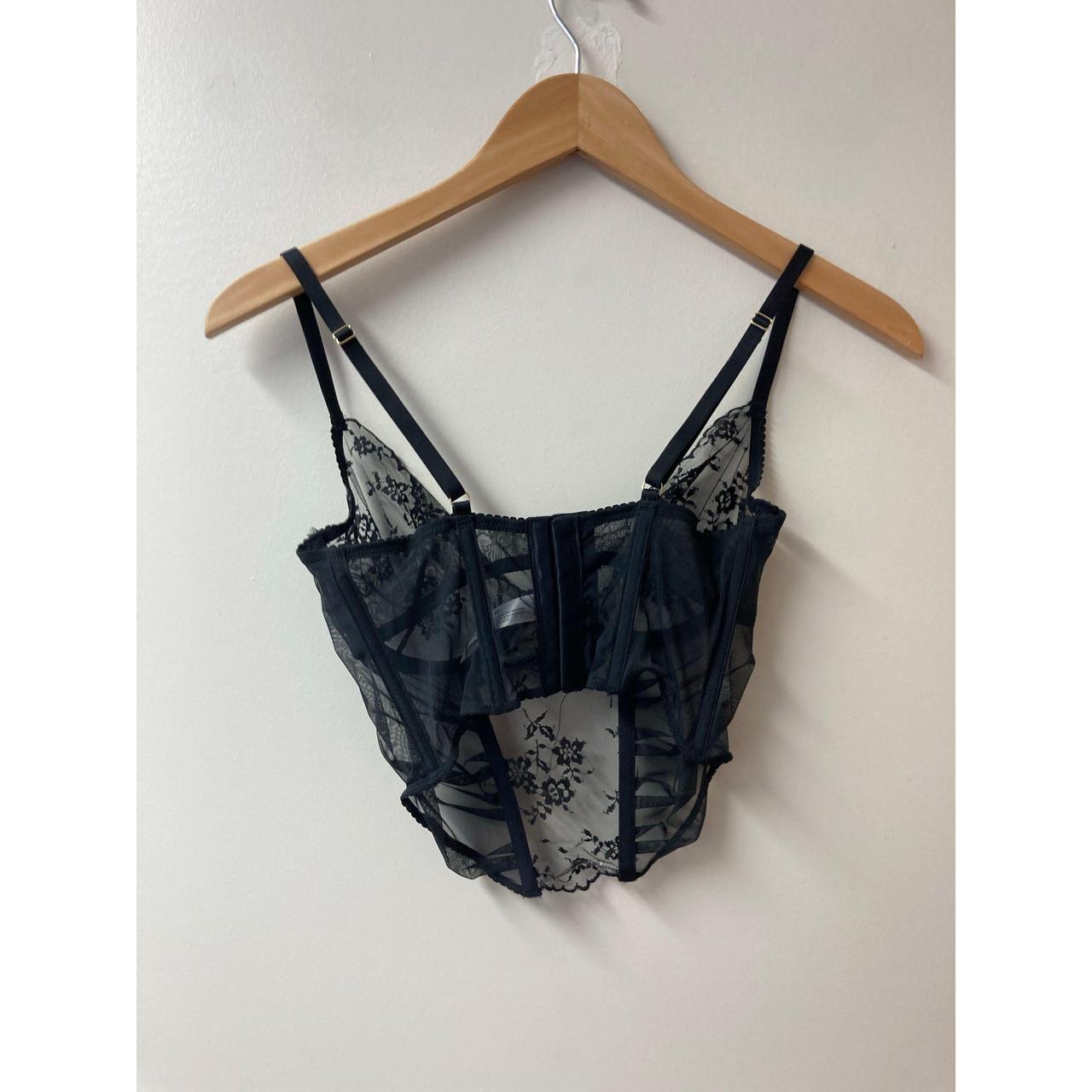 Champagne bra and pants. 34G bra and size 12 silky - Depop