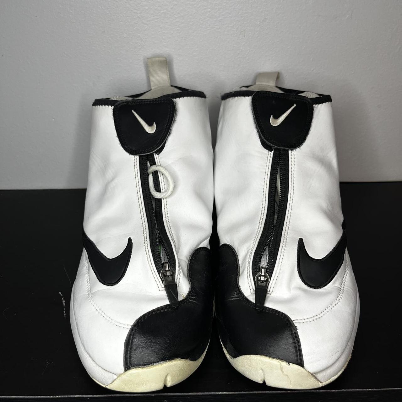 White / black Nike Gary Payton “the glove”... - Depop