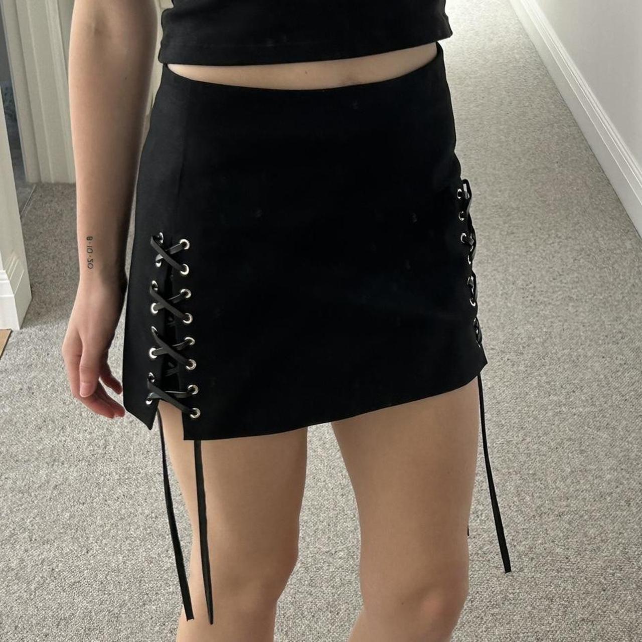 ミニスカート HELMUT LANG Women Mini Skirts P03HW301001 Black Black Slash Leather Miniskirt by Helmut Lang on Sale